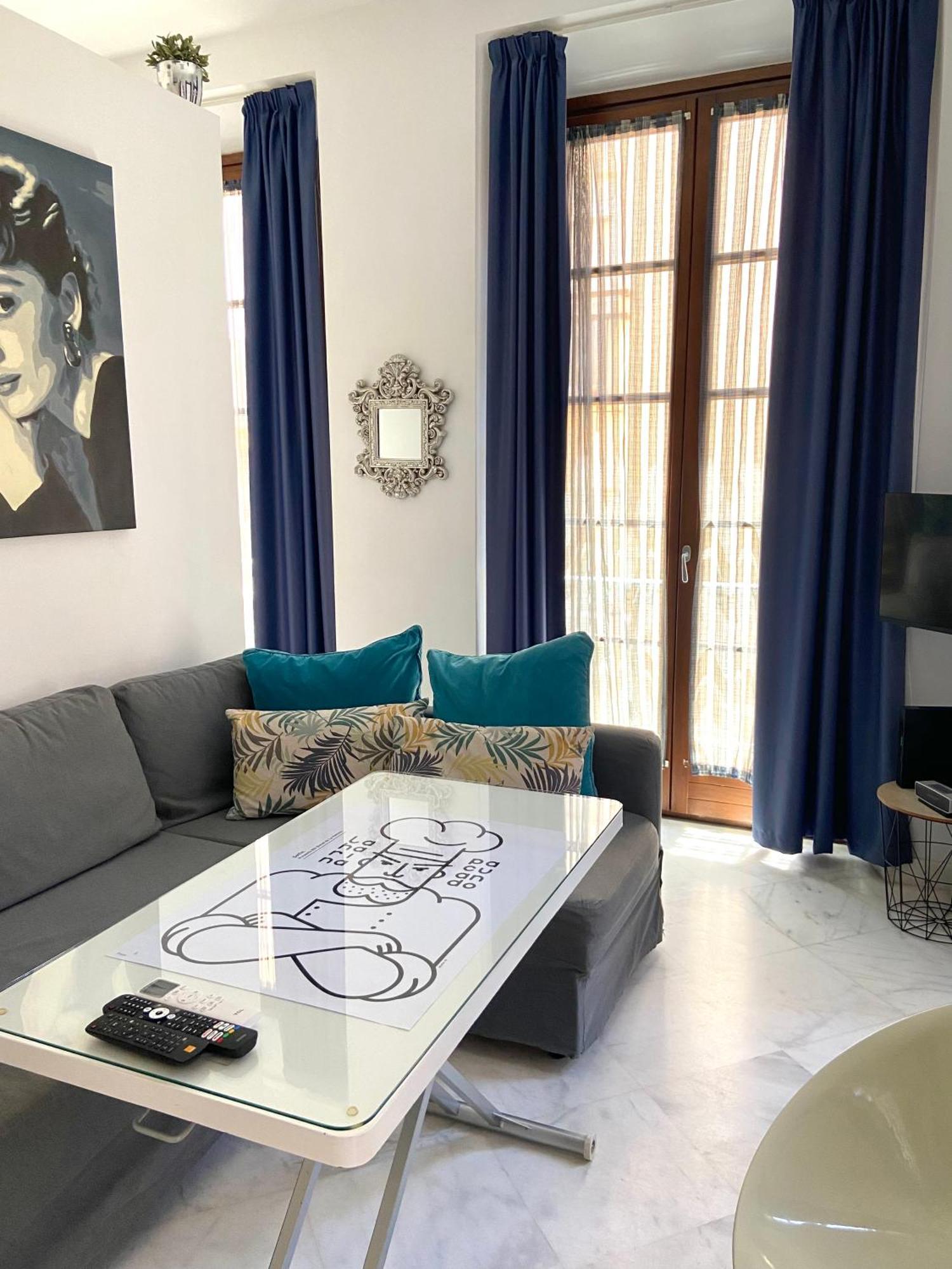 Apartamento En El Centro De Малага Экстерьер фото