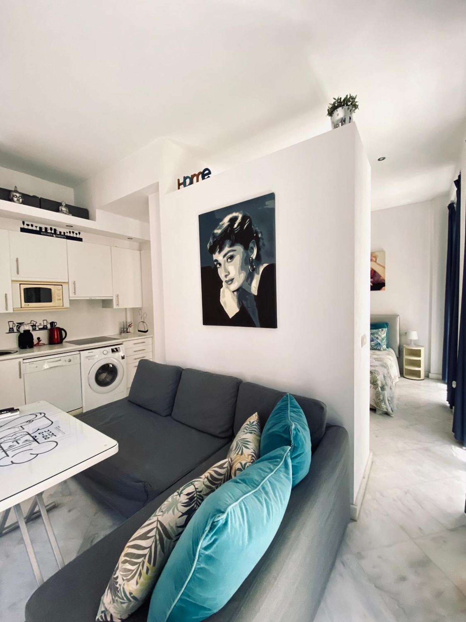 Apartamento En El Centro De Малага Экстерьер фото